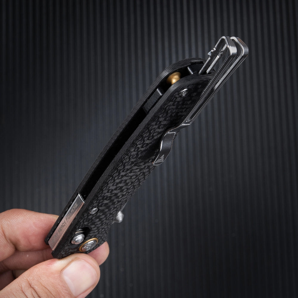 Medal 255L-CB2 (Laminated 140Cr, Carbon-fiber)